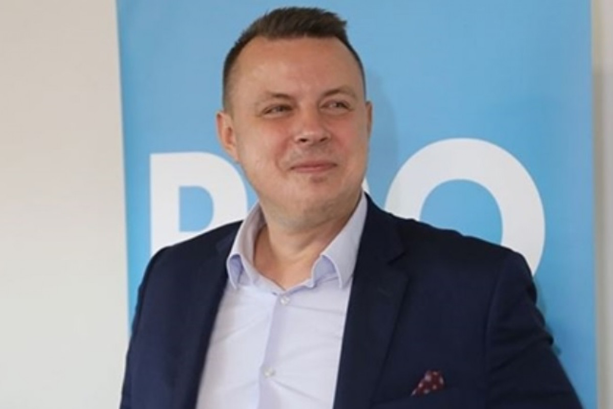 7,5 miliardy korun vyletěly komínem. Rajchl má na mušce Válka