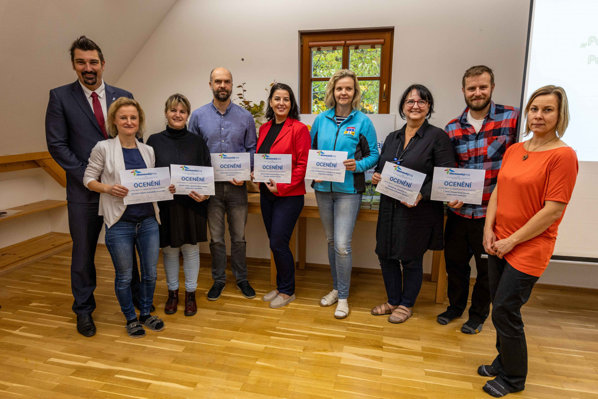 Lesní třída i medový festival. Zelené školy se blýskly zajímavými projekty