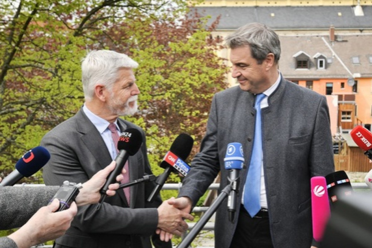 Prezident Pavel je „luxus“, který si Česko nemůže dovolit, říká Šik