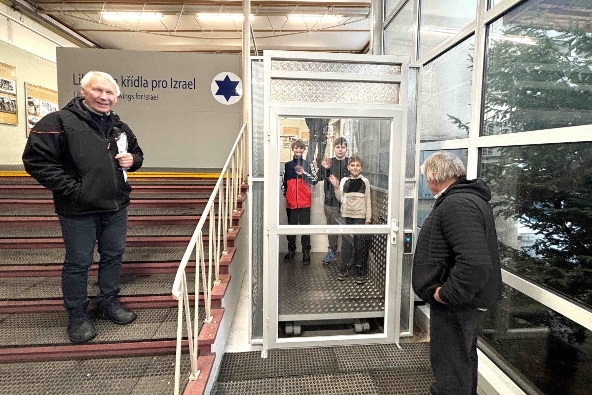 Technické muzeum Liberec má novou zvedací plošinu