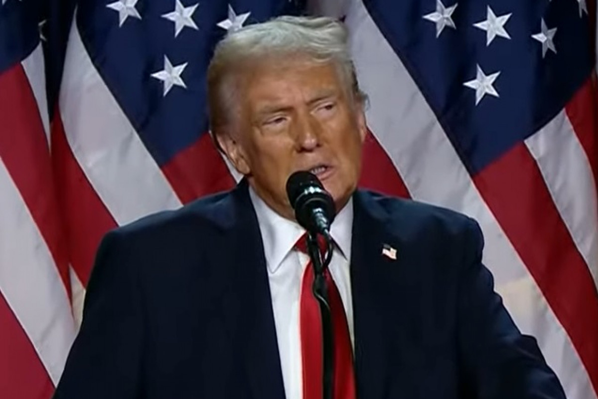 Trumpův rok moci mění USA i svět, cla a příkazy přepisují pravidla