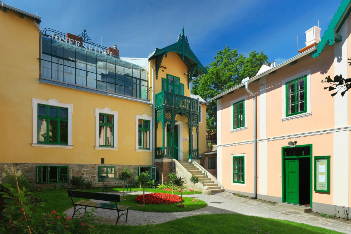 Ikonický Fotoateliér Seidel přechází pod Jihočeský kraj