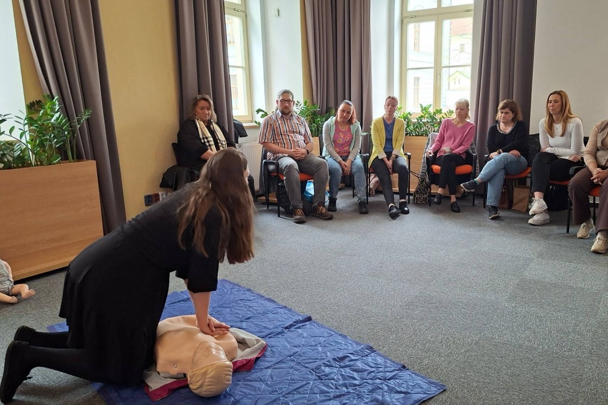 Nebýt bezmocný. Kraj učí, jak reagovat v krizových situacích