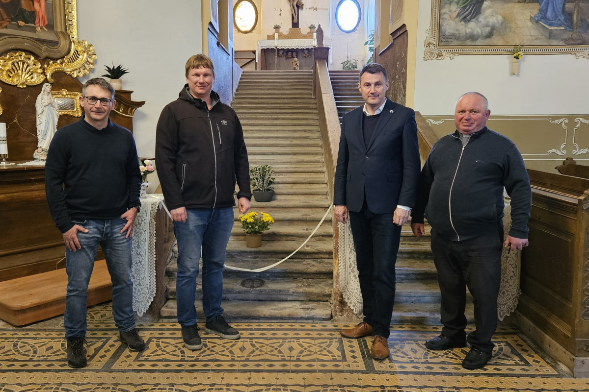 Na obnovu schodů v kostele na Krásné přispěje kraj půlmilionem korun
