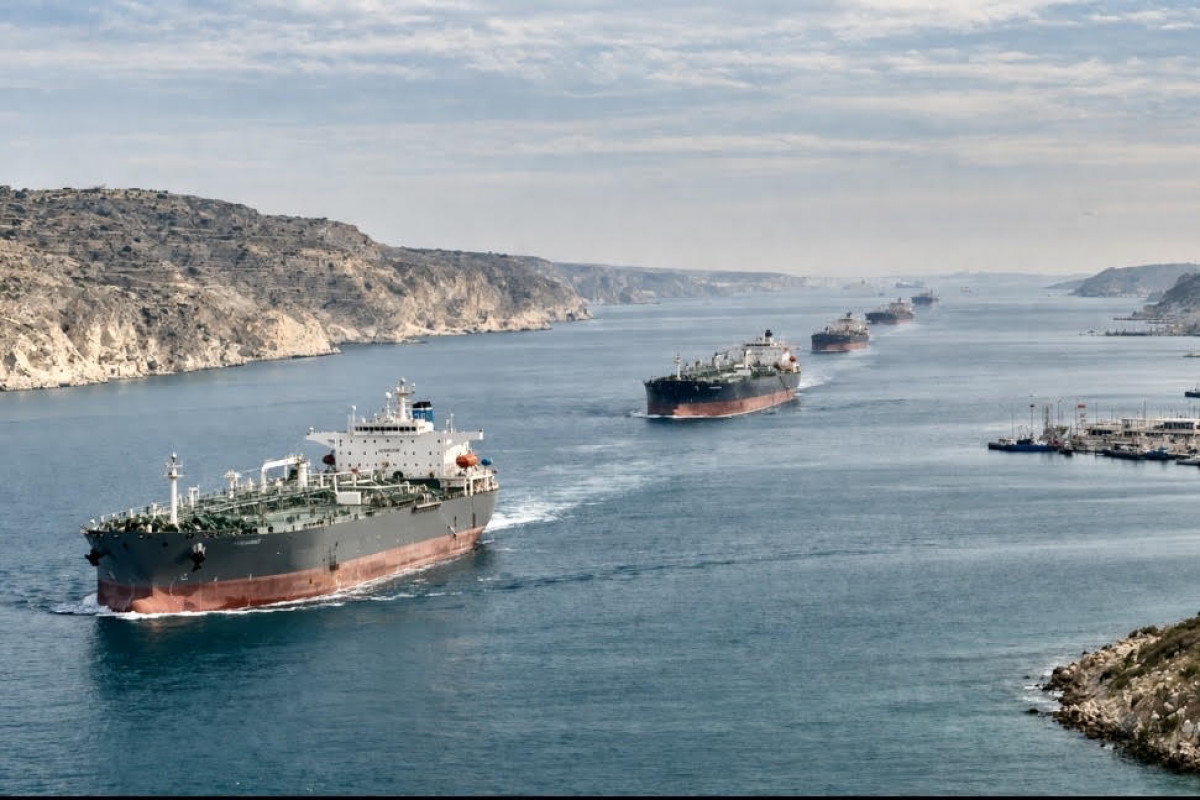 Evropě hrozí kolaps ropy do pěti dnů, varuje JPMorgan Evropě hrozí kolaps ropy do pěti dnů, varuje JPMorgan