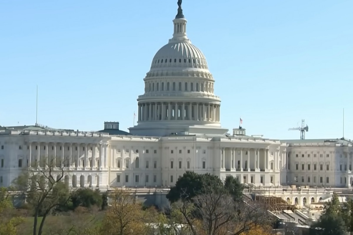 Senát USA odmítl legislativní balík a vládě hrozí omezení financí Senát USA odmítl legislativní balík a vládě hrozí omezení financí