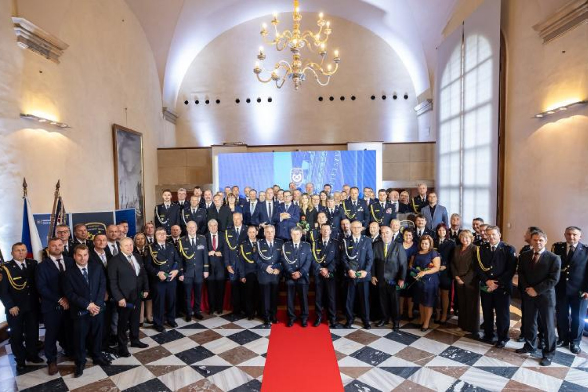 Medaile Hasičského záchranného sboru míří do Karlovarského kraje