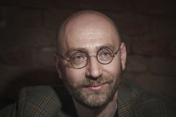 Petr Hampl: Mezi narativem a skutečností Petr Hampl: Mezi narativem a skutečností