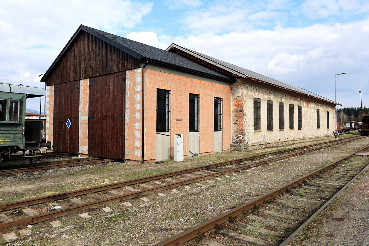 Výstavba železničního muzea v Dolní Lipce je v plném proudu Výstavba železničního muzea v Dolní Lipce je v plném proudu