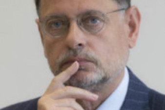 Evropa ztrácí svůj význam i kupní sílu, míní Petrov