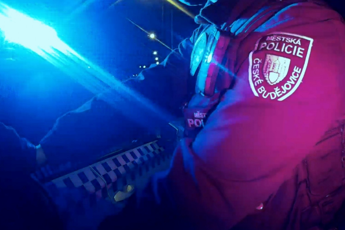 České Budějovice: Nezletilý popíjel pivo