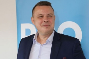 Padesát Fialových odstínů šedi. Rajchl zúčtoval s vládou Padesát Fialových odstínů šedi. Rajchl zúčtoval s vládou