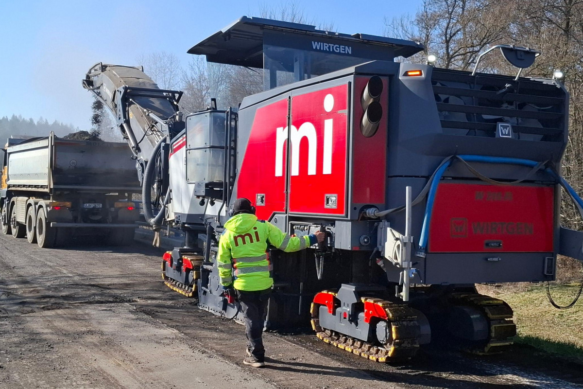 Spojnice Louňovic pod Blaníkem a Kamberku se dočká rekonstrukce Spojnice Louňovic pod Blaníkem a Kamberku se dočká rekonstrukce