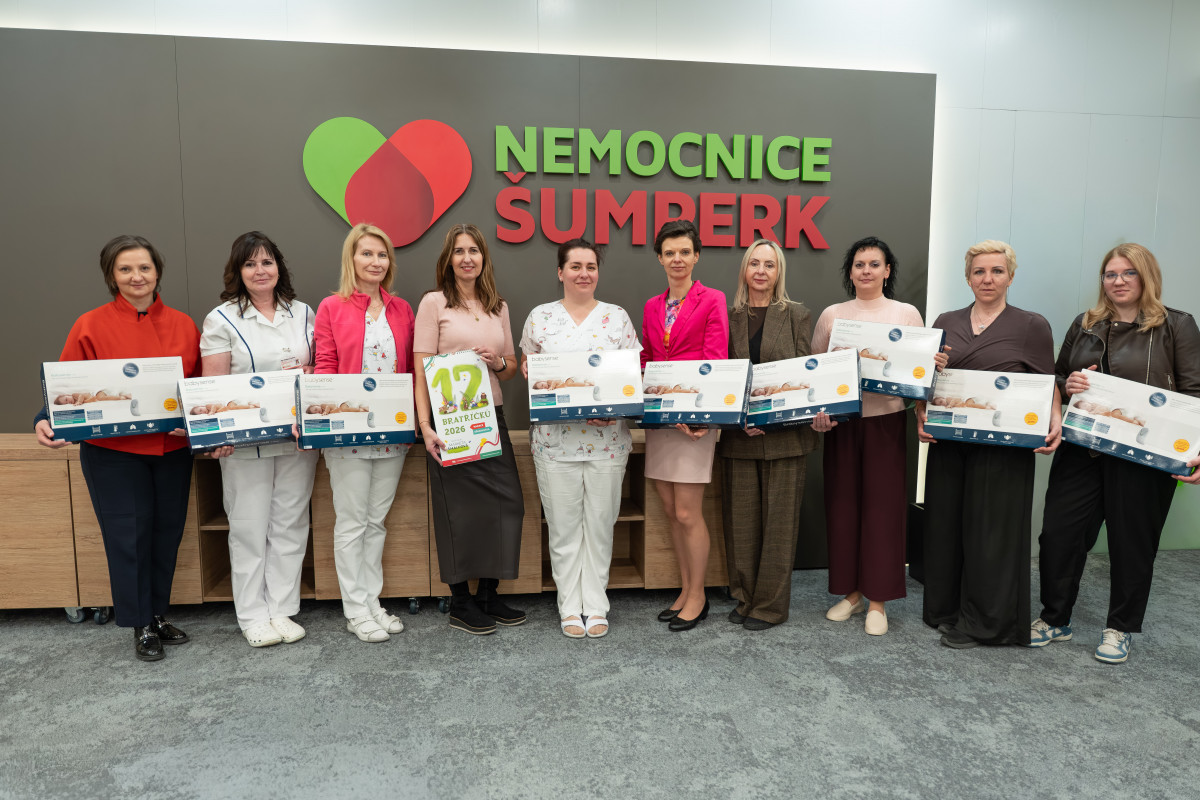 Miminka a nejmenší pacienty Nemocnice Šumperk hlídají monitory dechu