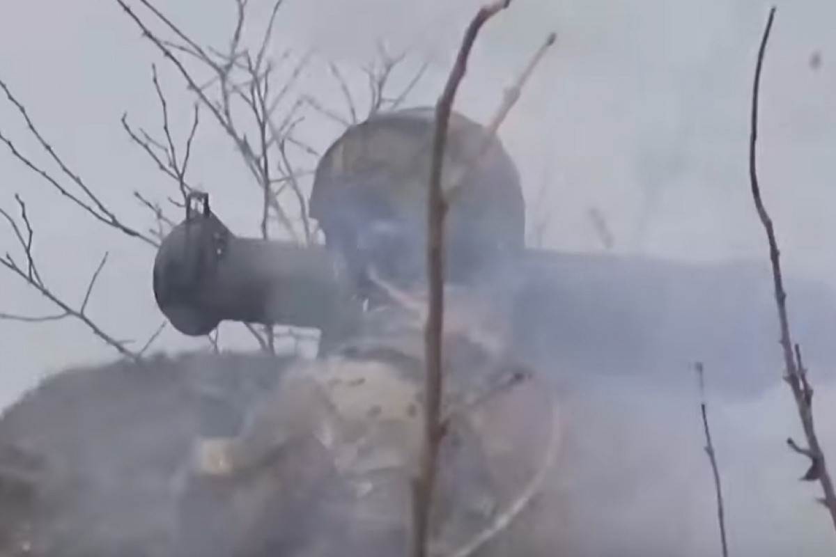 Ukrajinci postupují, ruské jednotky postupují, fronta je příliš dlouhá…