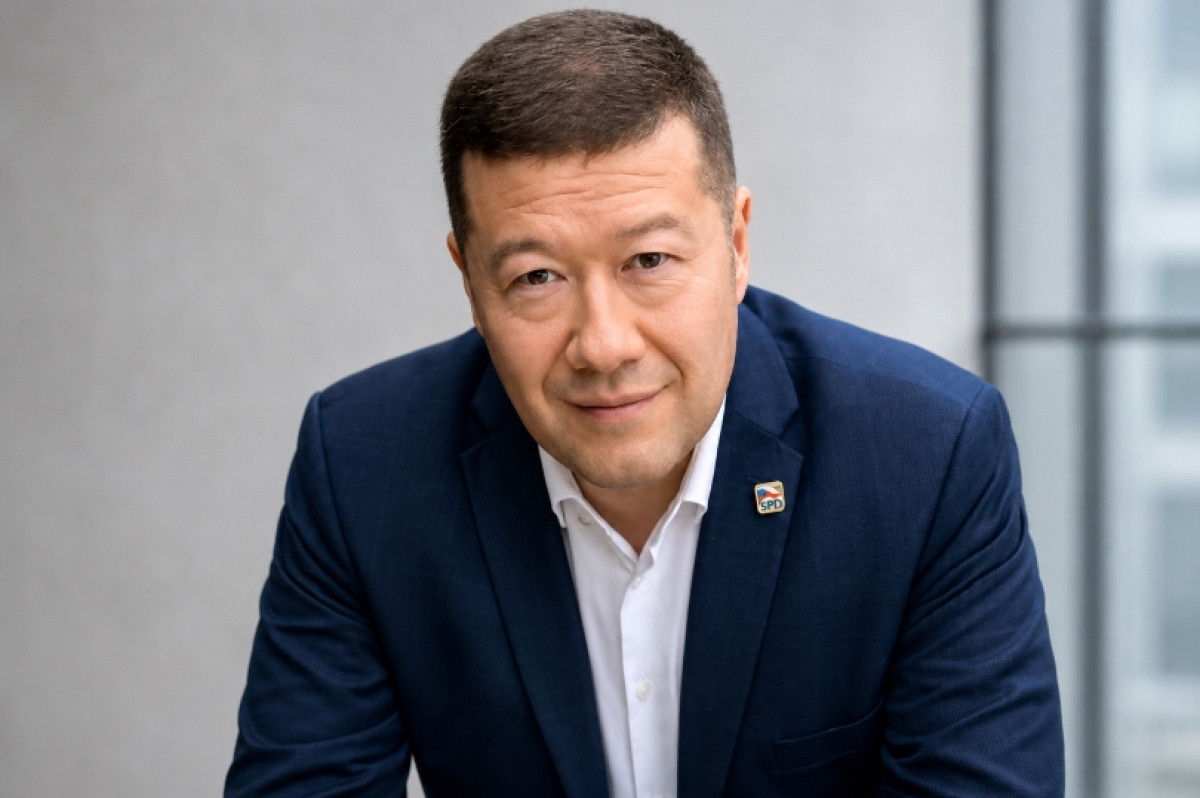 Rodí se nejméně dětí za 240 let. Okamura varuje před tikající bombou Rodí se nejméně dětí za 240 let. Okamura varuje před tikající bombou