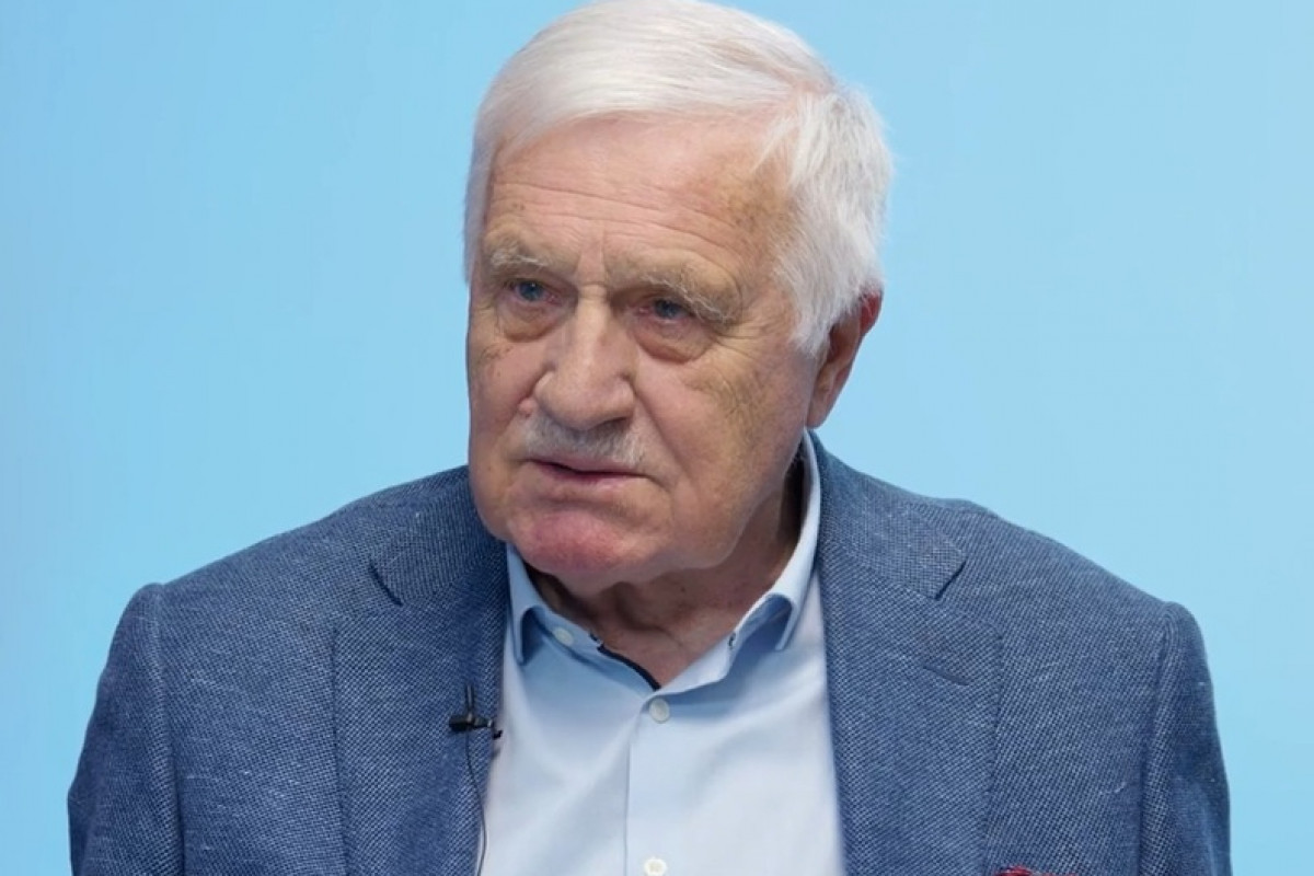 Emisní povolenky ničí domácnosti a válku prodlužují zbrojaři, míní Klaus