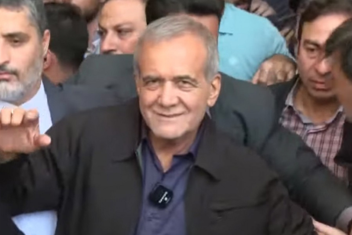 Trump nadále vyhrožuje Íránu, íránský prezident v Moskvě Trump nadále vyhrožuje Íránu, íránský prezident v Moskvě