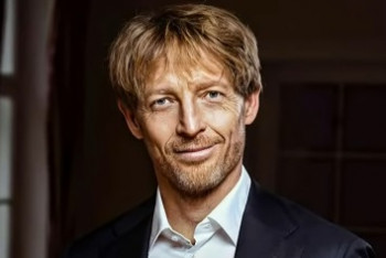 Bizár! Ministerstvo vyřadilo i Janečkův vlastní podpis Bizár! Ministerstvo vyřadilo i Janečkův vlastní podpis