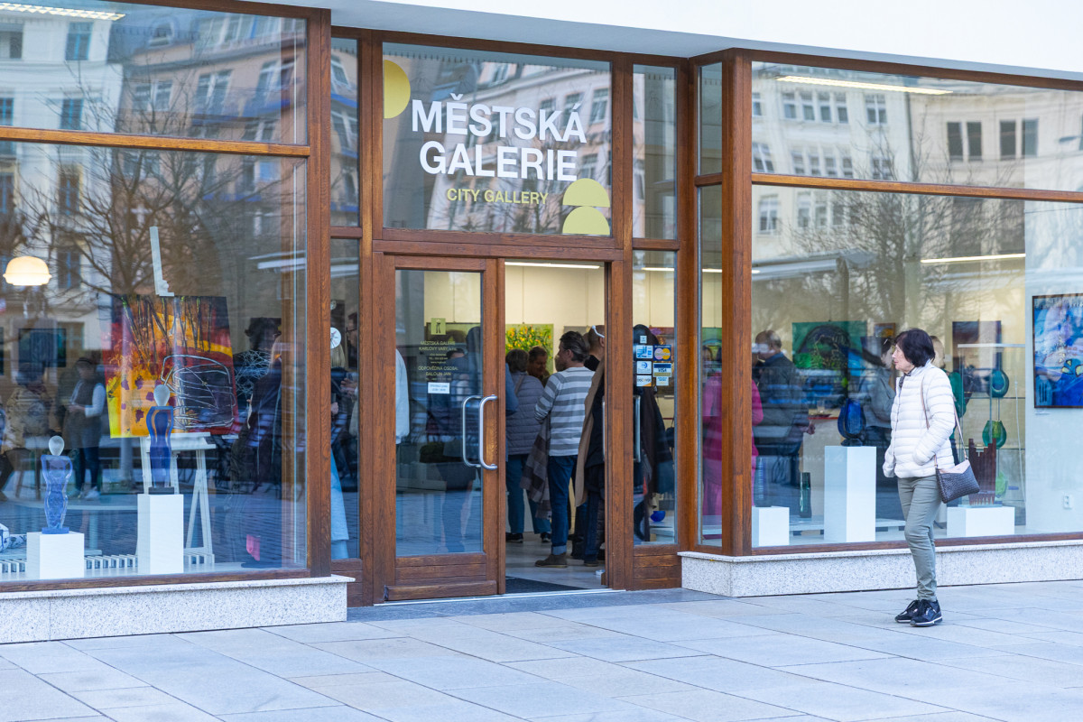 V Městské galerii Karlovy Vary se představí Karlovarští výtvarníci V Městské galerii Karlovy Vary se představí Karlovarští výtvarníci