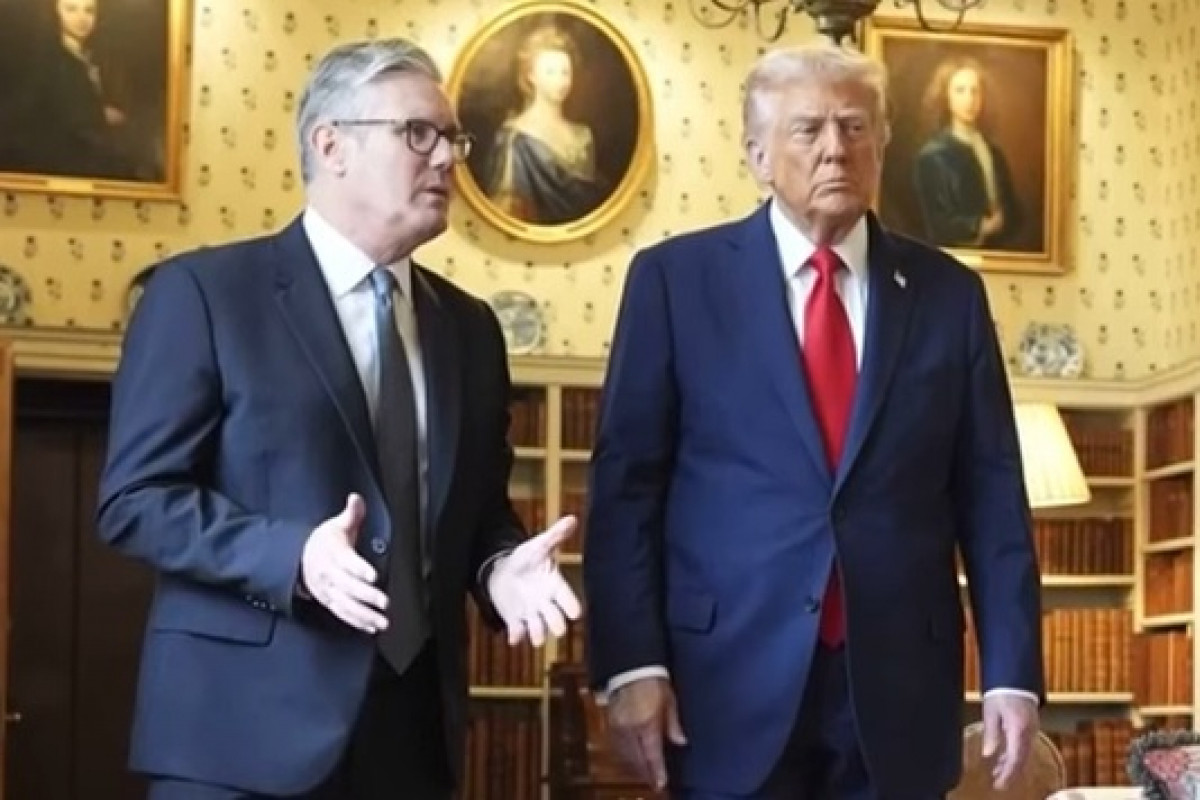 Jak Británie „dostala Trumpa“. Starmerův model a MAGA