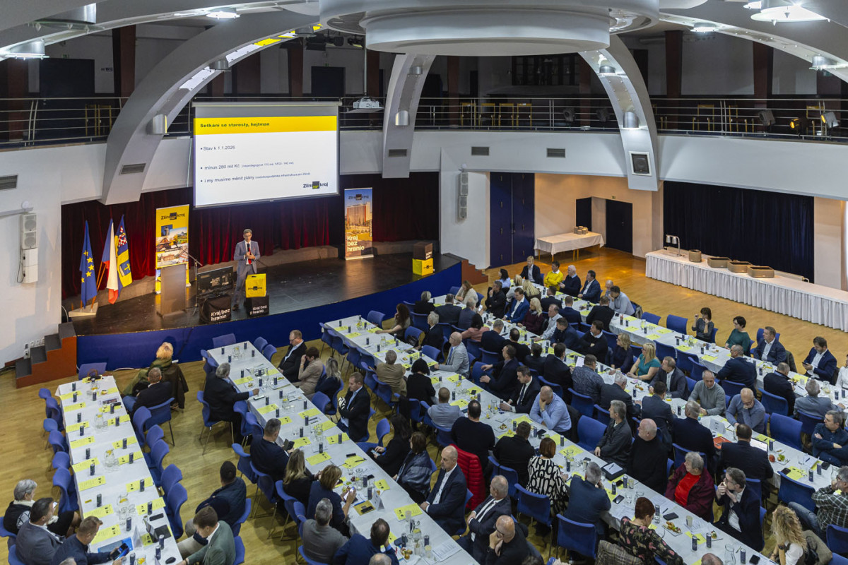 Krajští radní se v Luhačovicích setkali s téměř dvěma stovkami starostů