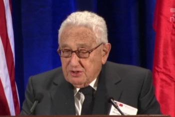 Kissinger: Ukrajina by měla postoupit území Rusku, aby ukončila válku