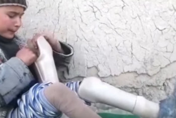 Americké zmražení afghánských aktiv už zabilo 300 dětí Americké zmražení afghánských aktiv už zabilo 300 dětí