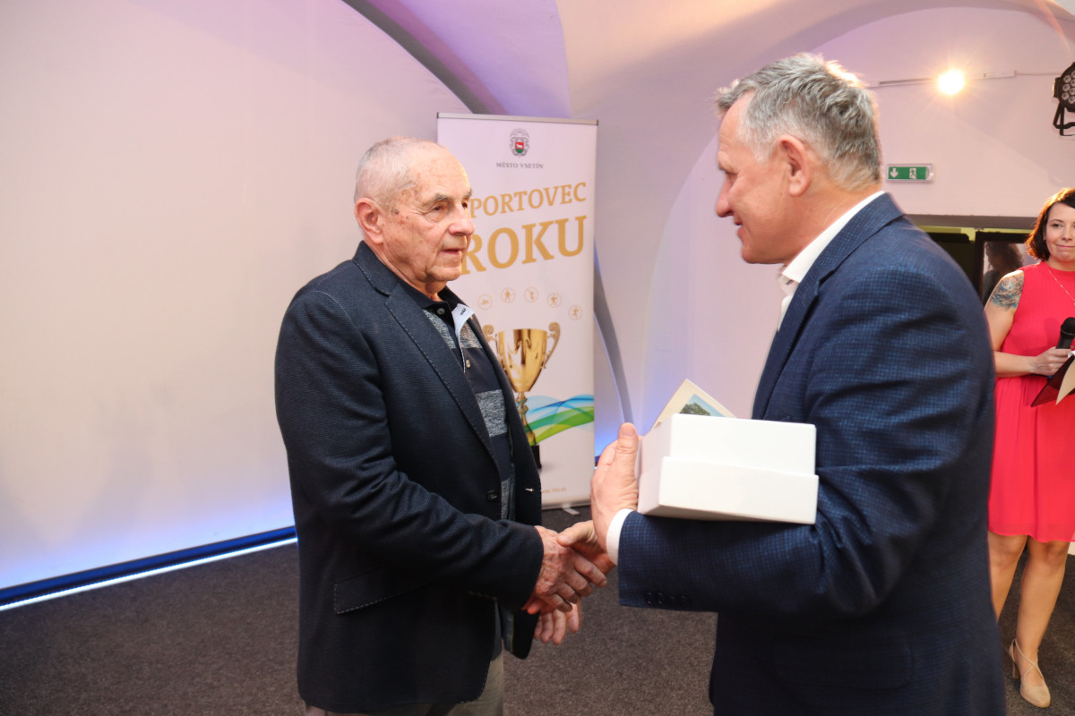 Nejlepší sportovci města Vsetín za rok 2024 převzali ocenění Nejlepší sportovci města Vsetín za rok 2024 převzali ocenění