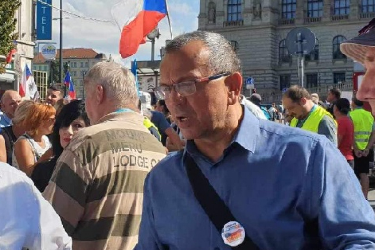 Vláda dělá z lidí této země otroky, hřímal z pódia Foldyna