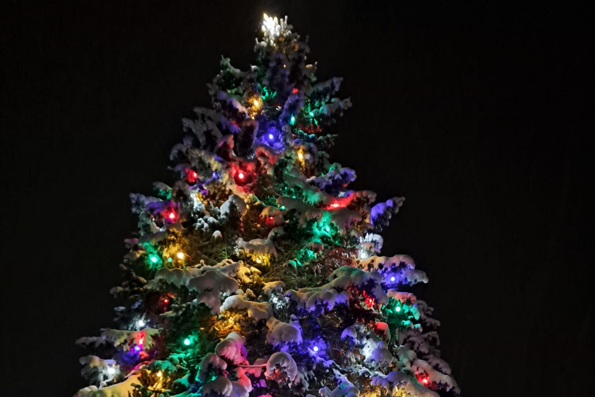 ČEZ pomáhá obcím s adventní výzdobou ČEZ pomáhá obcím s adventní výzdobou