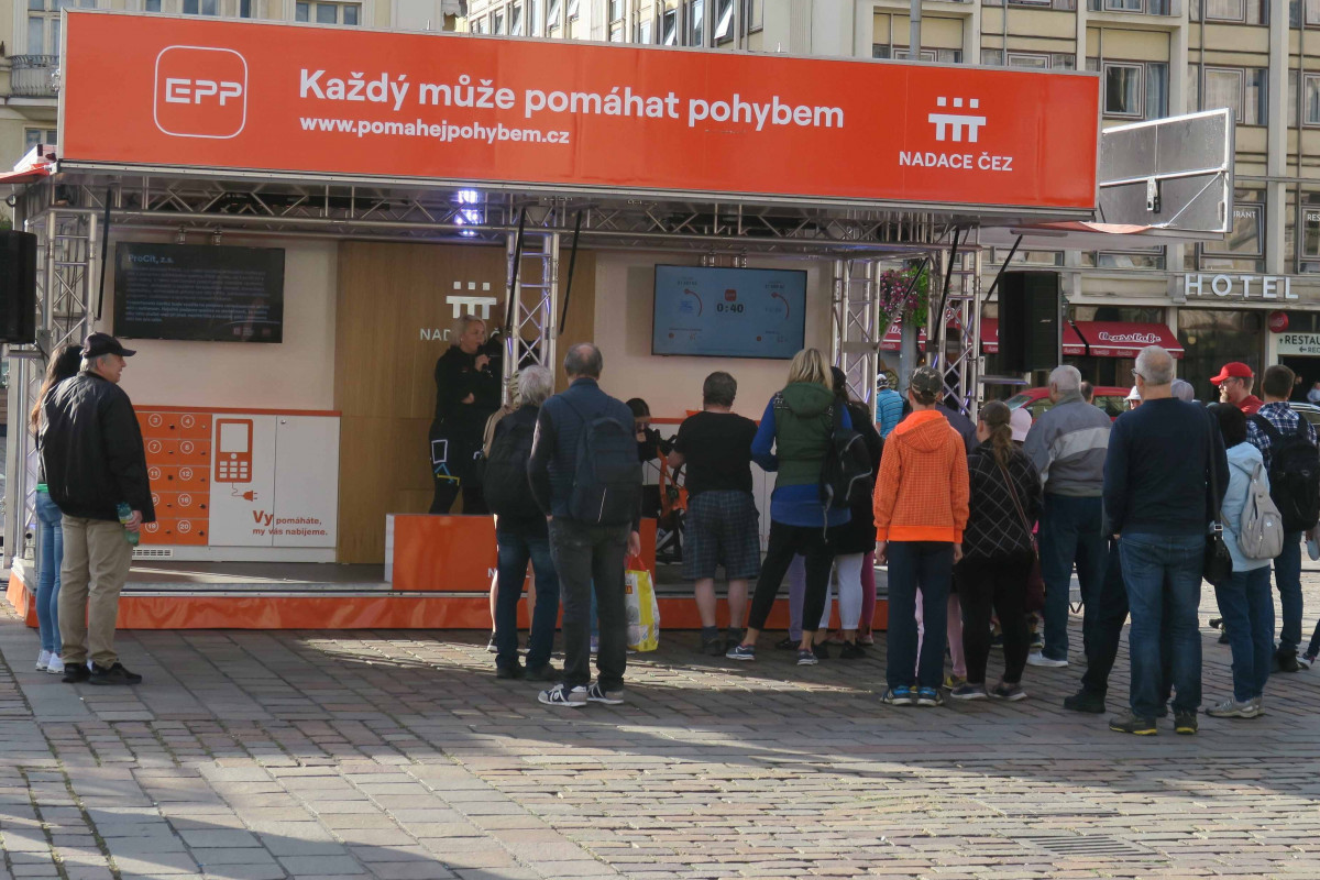 Oranžové kolo vyneslo pro organizace více než sto tisíc Oranžové kolo vyneslo pro organizace více než sto tisíc
