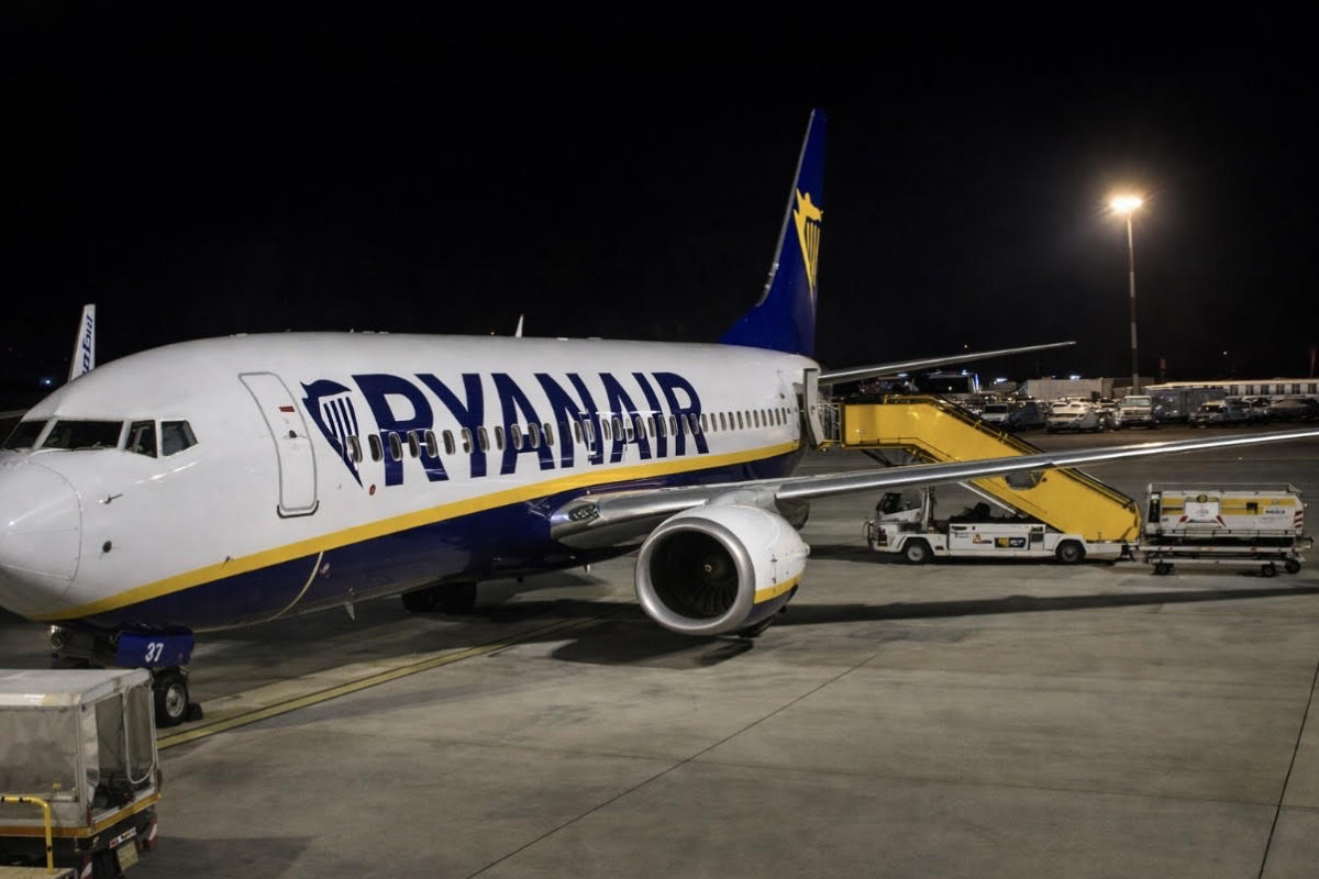 Belgický soud nařídil Ryanairu zastavit klamavé prodeje