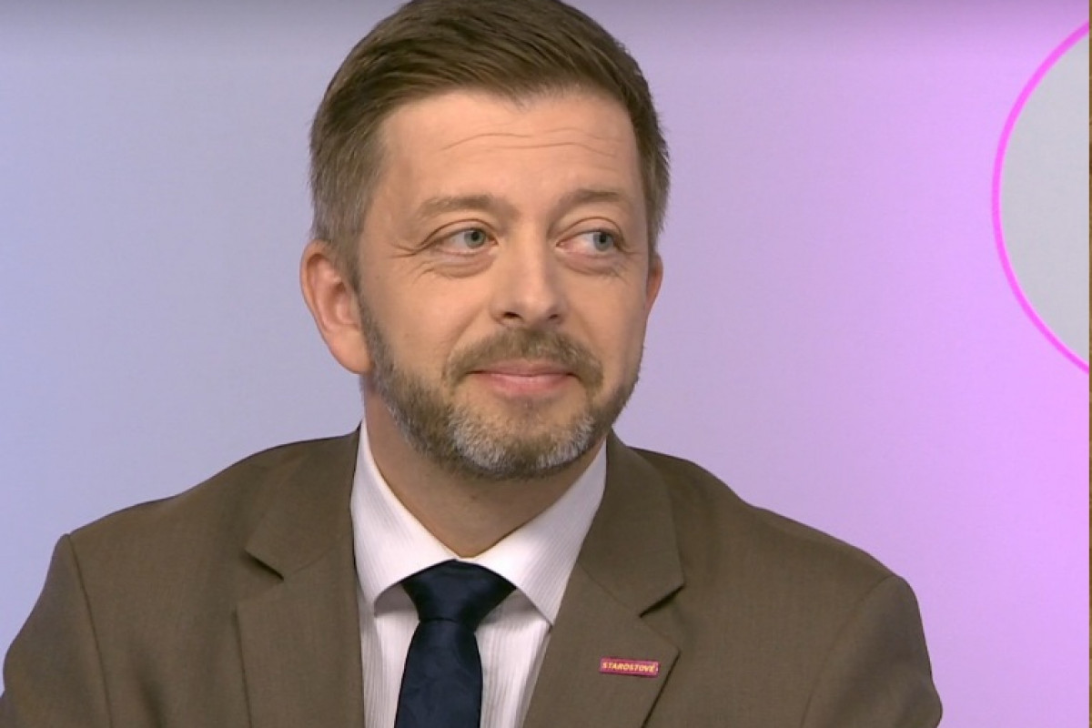 Rakušan chce být hlasem občanů. Kde byl, když měl moc?