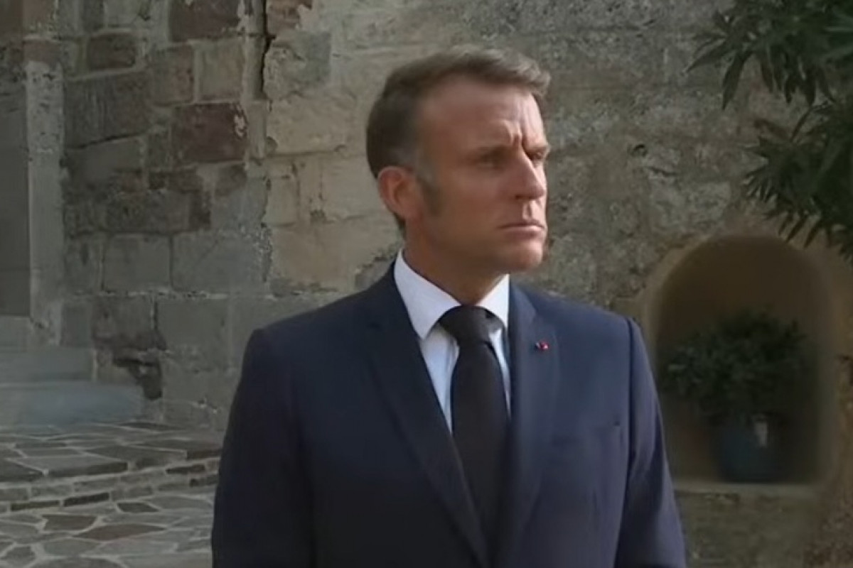 Macron označil ruské návrhy na mírovou dohodu s Ukrajinou za „kapitulaci“ Ukrajiny Macron označil ruské návrhy na mírovou dohodu s Ukrajinou za „kapitulaci“ Ukrajiny
