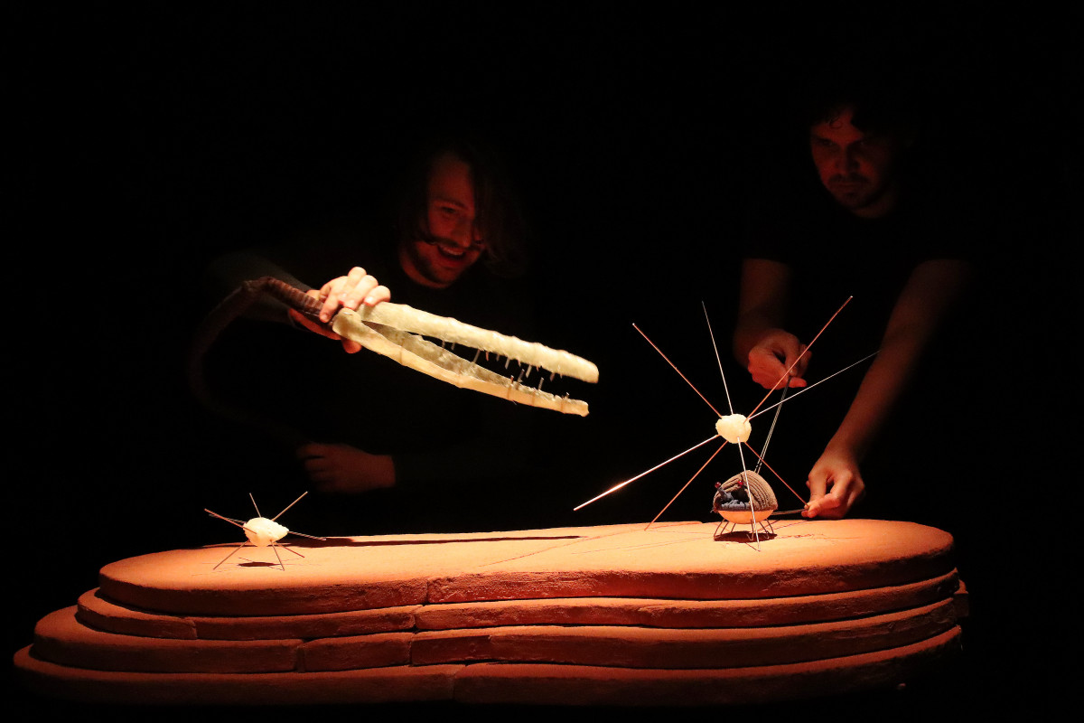 Divadelně hudební Večer v Naivním divadle Liberec