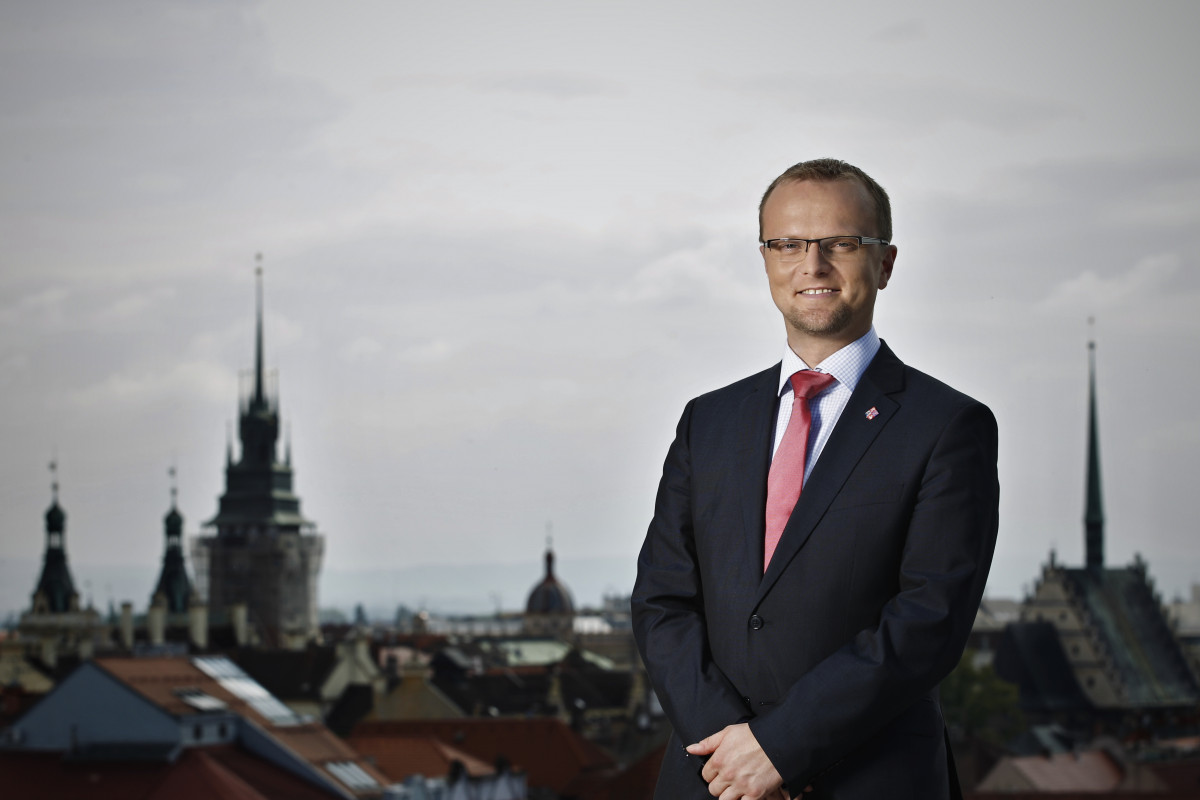 Pohár trpělivosti přetekl. Pardubický kraj mobilizuje senátory Pohár trpělivosti přetekl. Pardubický kraj mobilizuje senátory