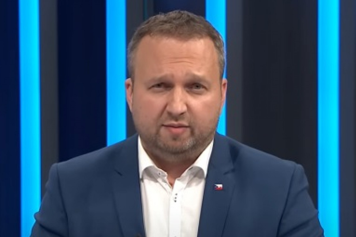 Černé na bílém: Jurečka usvědčen ze lži! Kde je k sakru Foltýn? Černé na bílém: Jurečka usvědčen ze lži! Kde je k sakru Foltýn?