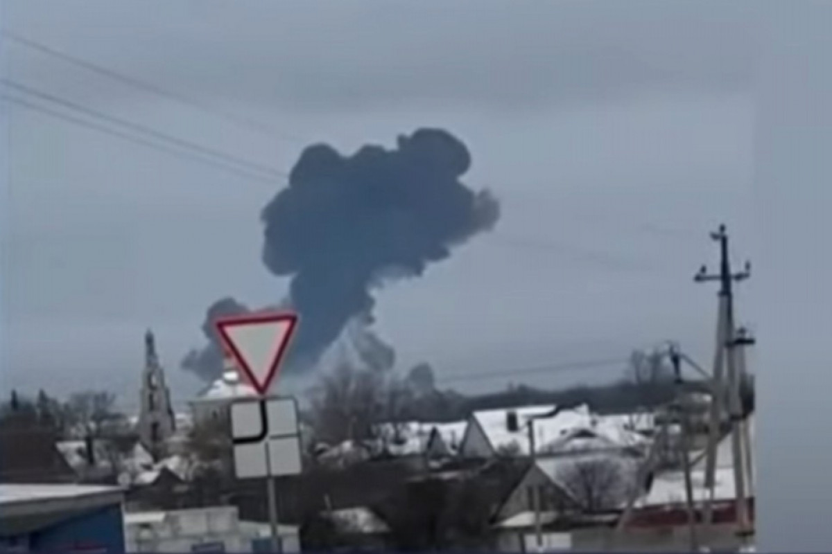 Západ potvrdil: Ruské letadlo IL-76 se zajatci sestřelili Ukrajinci
