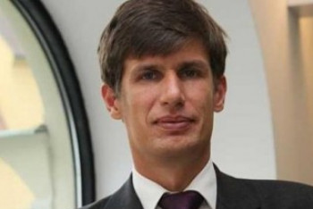 Bureš: Mzdy zrychlují, reálně však pokračuje strmý pád Bureš: Mzdy zrychlují, reálně však pokračuje strmý pád