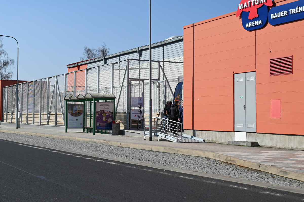 V areálu Mattoni Areny bylo otevřeno nové sportoviště V areálu Mattoni Areny bylo otevřeno nové sportoviště