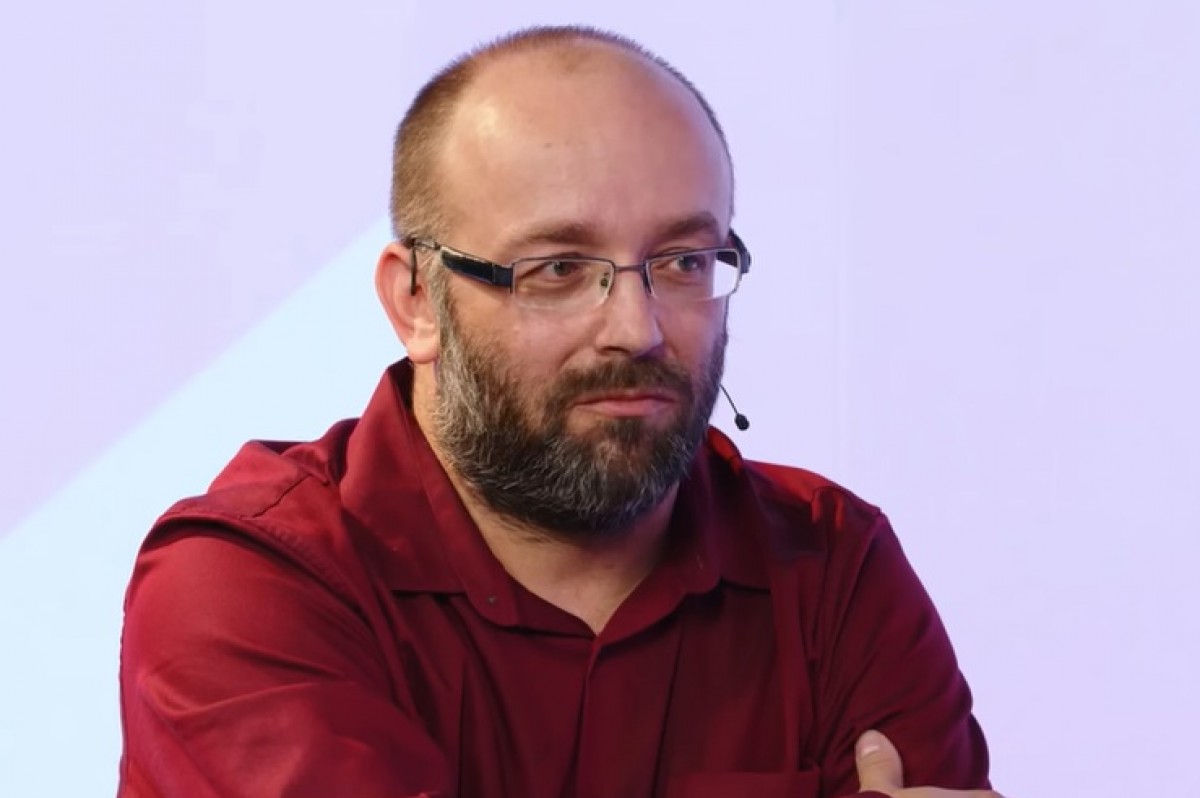 „Máme holé ruce i holou řiť.“ Vidlák o Pavlovi, Rusku a NATO „Máme holé ruce i holou řiť.“ Vidlák o Pavlovi, Rusku a NATO
