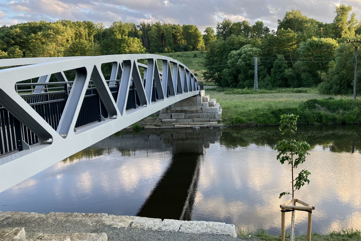 Obec Štěnovice slavnostně otevřela novou cyklolávku