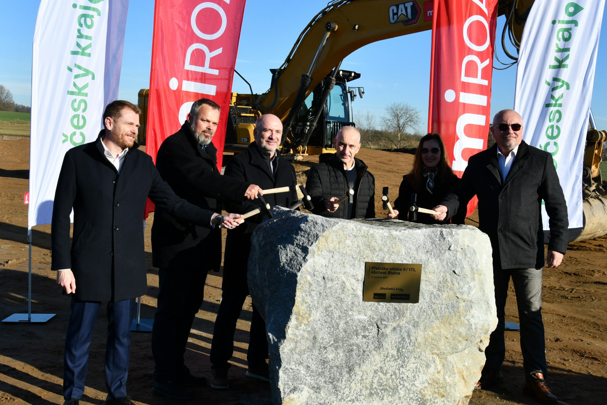 Obyvatelé Blatné se dočkají obchvatu, jeho stavba  odstartovala
