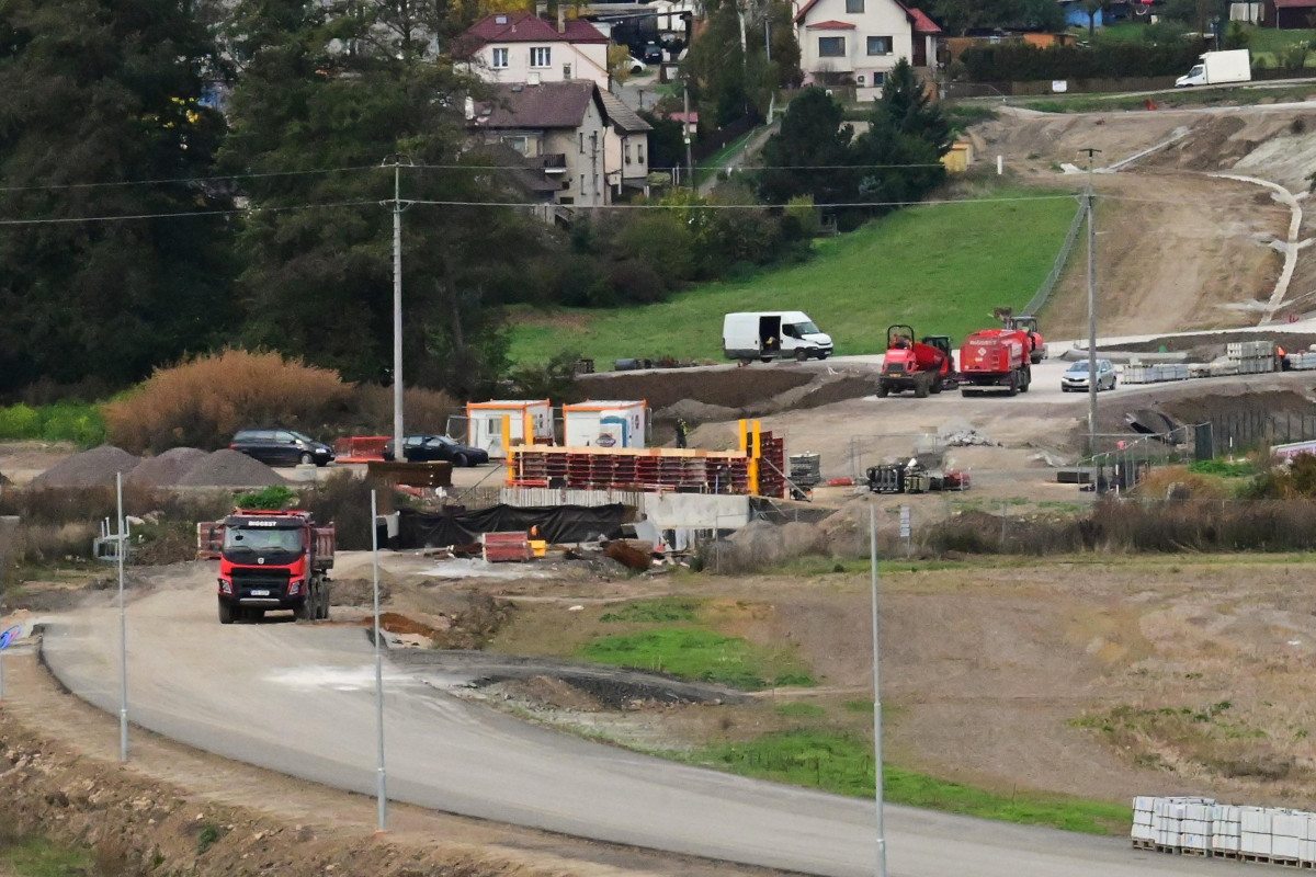Kraj pokračuje ve velkých investicích do silnic
