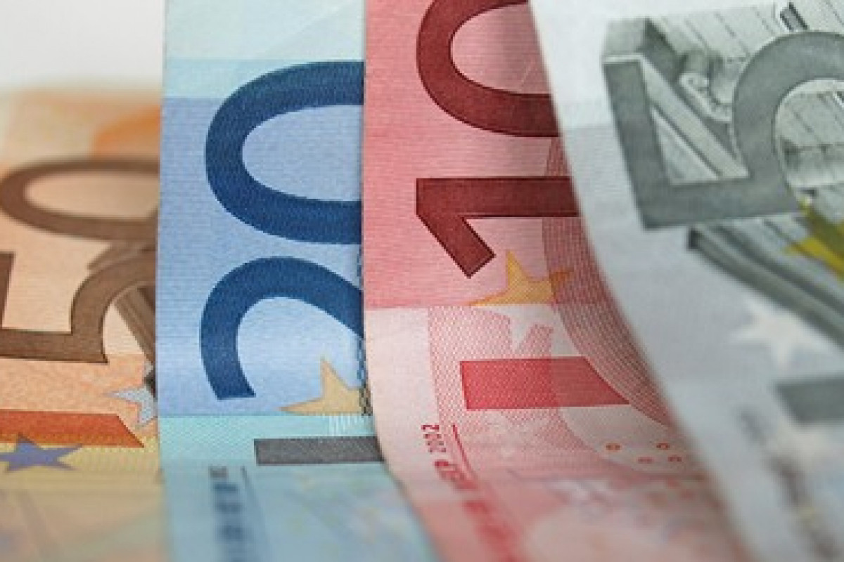 Březnová inflace v eurozóně byla potvrzena na 6,9 % Březnová inflace v eurozóně byla potvrzena na 6,9 %