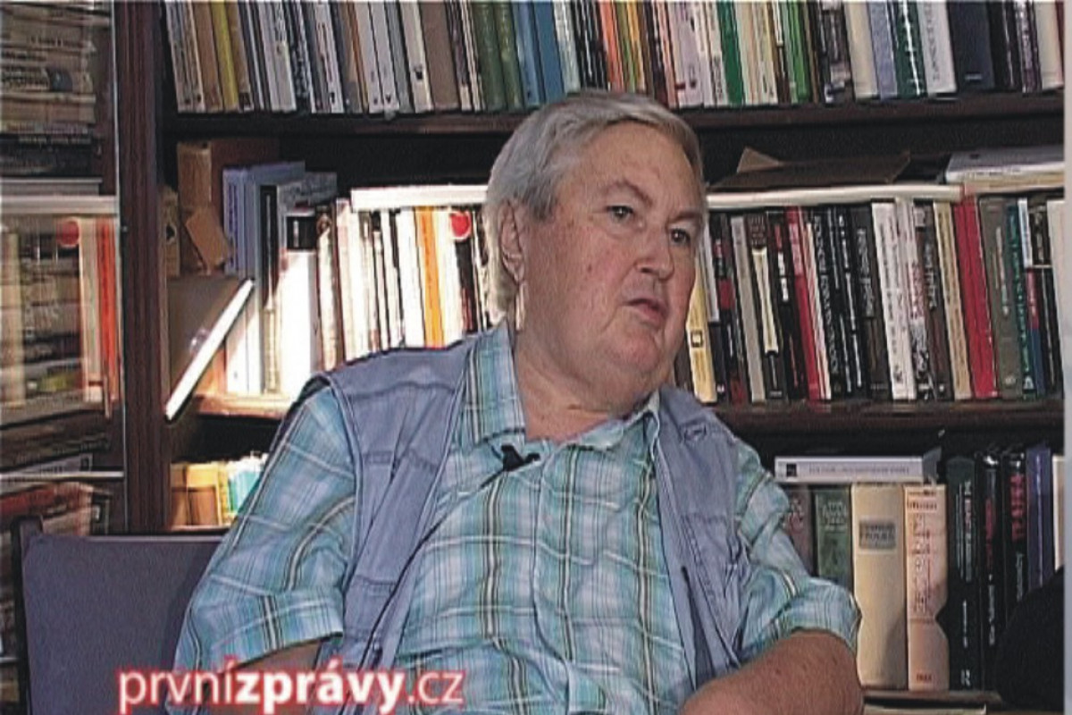 Roček: Nedostatek vojáků láká i k šíleným nápadům