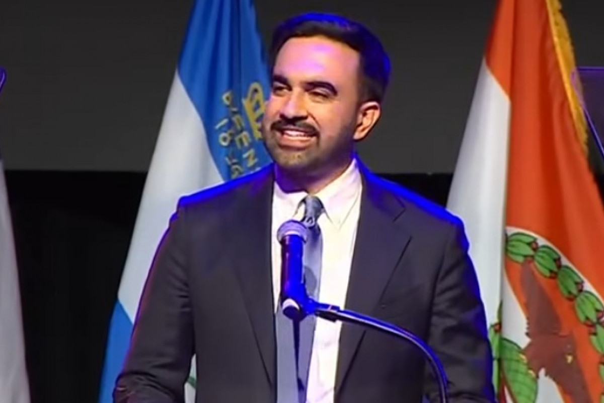 Socialista v čele New Yorku. Americký sen se mění v experiment Socialista v čele New Yorku. Americký sen se mění v experiment