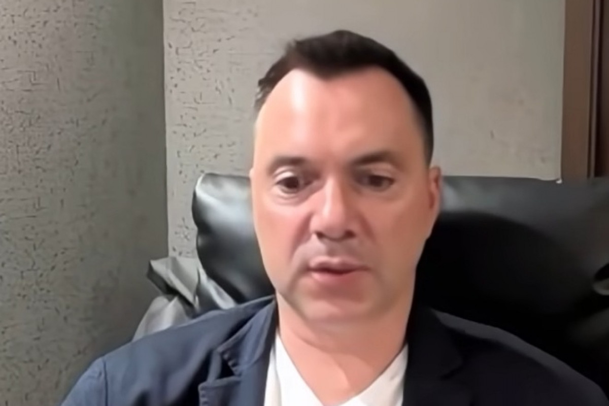 Arestovič: Kyjev s USA diskutuje o Zelenského osobní bezpečnosti