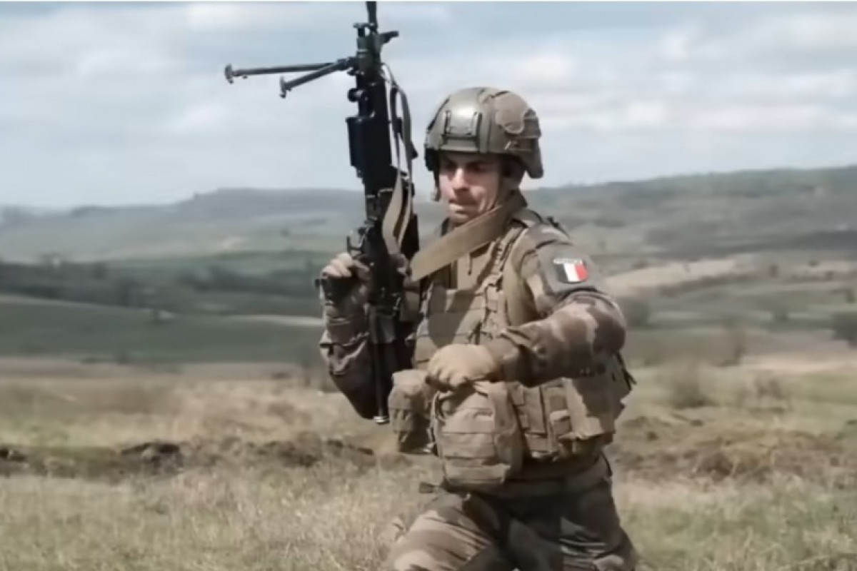 Připravuje se Francie na vyslání svých vojáků na Ukrajinu?